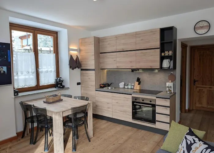 Ai Piedi Del Gigante - *