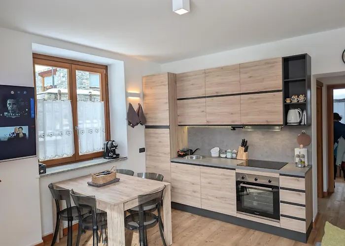 Ai Piedi Del Gigante -