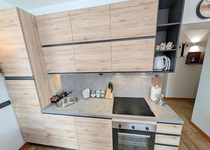 Ai Piedi Del Gigante - *